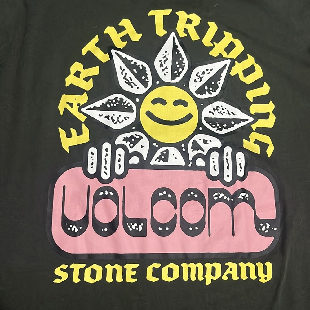 Men’s Volcom tee - Picture 6 of 6